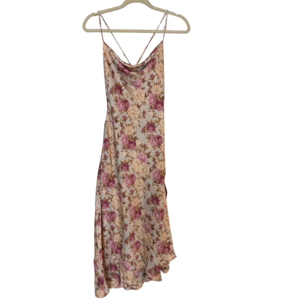 ASTR THE LABEL Gaia Floral Midi Dress - Picture 4 of 8